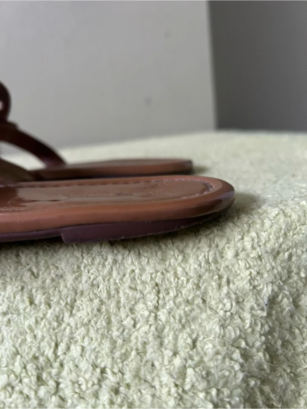 Tory Burch Women’s Tan Leather Cutout Logo Thong Sandals Sz 8.5